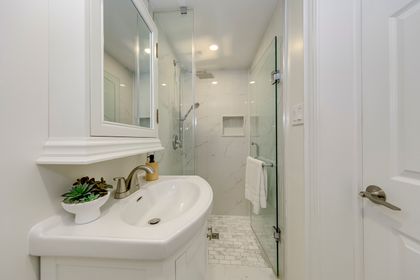 3pc Bath - 741 Queensbridge Dr., Mississauga at 741 Queensbridge Drive, Creditview, Mississauga