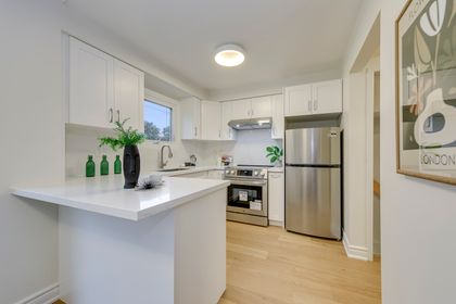 Kitchen - 741 Queensbridge Dr., Mississauga at 741 Queensbridge Drive, Creditview, Mississauga