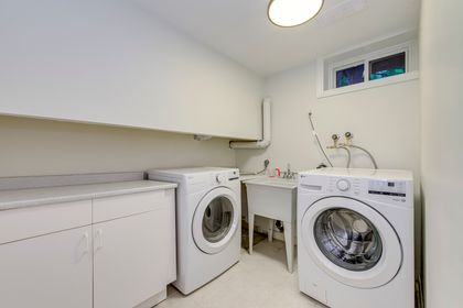 Basement Laundry - 28 Osborne Cres,, Oakville at 28 Osborne Crescent, 1003 - CP College Park, Oakville