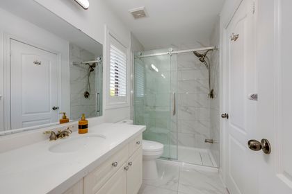 Semi-Ensuite - 1387 Ferncrest Rd,, Oakville at 1387 Ferncrest Road, 1009 - JC Joshua Creek, Oakville