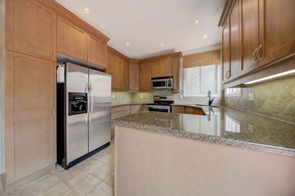 Kitchen - 1418 Gulledge Tr., Oakville at 1418 Gulledge Trail, West Oak Trails, Oakville