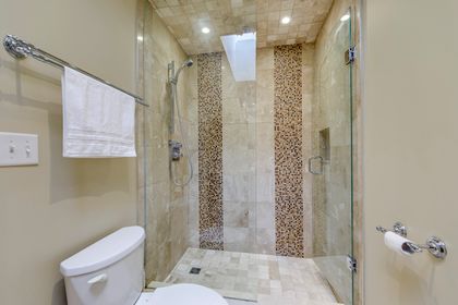 3pc Semi-Ensuite - 1206 Lindenrock Dr., Oakville at 1206 Lindenrock Drive, 1009 - JC Joshua Creek, Oakville