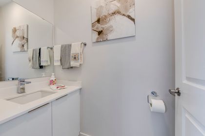 Powder Room - 236 - 3074 Sixth Line, Oakville at 236 - 3074 Sixth Line, 1008 - GO Glenorchy, Oakville