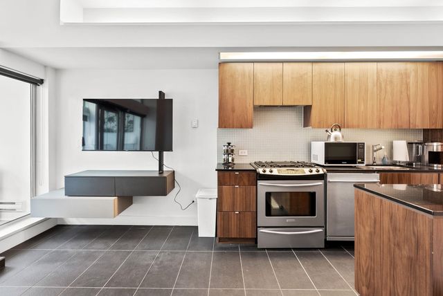 262962090-cfe7ee04-9569-4a37-93bc-b5e747f40d45 at 501 - 33 W Pender Street, Downtown VW, Vancouver West