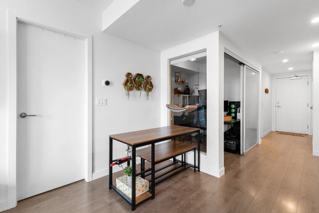 07 at 707 - 13318 104 Avenue, Whalley, North Surrey