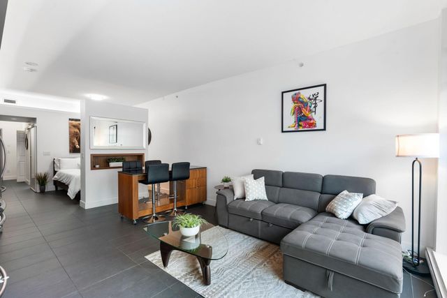 262810680-10 at 207 - 33 Pender Street, Downtown VW, Vancouver West