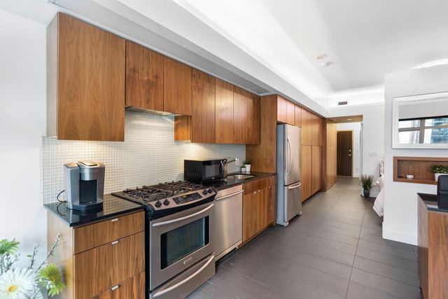 262810680-12 at 207 - 33 Pender Street, Downtown VW, Vancouver West