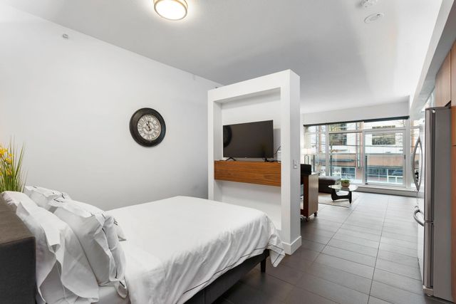 262810680-15 at 207 - 33 Pender Street, Downtown VW, Vancouver West