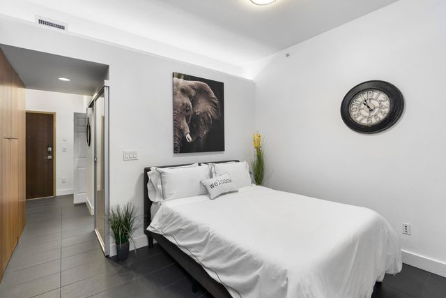 262810680-17 at 207 - 33 Pender Street, Downtown VW, Vancouver West