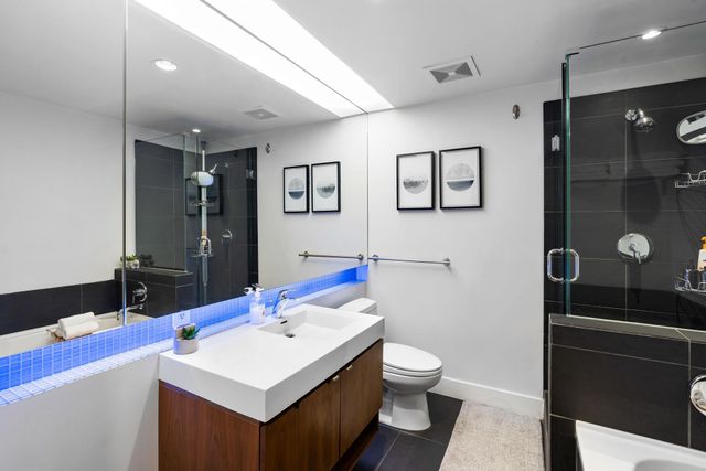 262810680-19 at 207 - 33 Pender Street, Downtown VW, Vancouver West