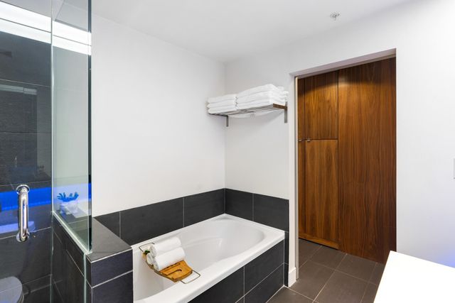 262810680-22 at 207 - 33 Pender Street, Downtown VW, Vancouver West