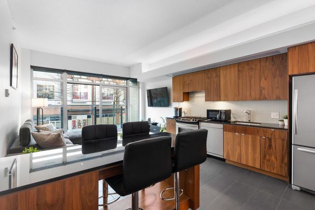 262810680-6 at 207 - 33 Pender Street, Downtown VW, Vancouver West