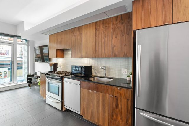 262810680-7 at 207 - 33 Pender Street, Downtown VW, Vancouver West