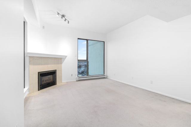 10 at 1503 - 8248 Lansdowne Road, Brighouse, Richmond