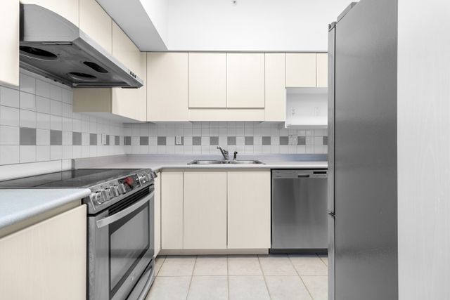 16 at 1503 - 8248 Lansdowne Road, Brighouse, Richmond