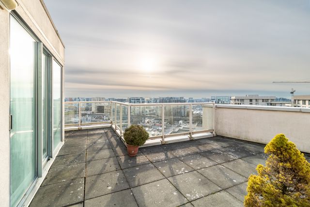 31 at 1503 - 8248 Lansdowne Road, Brighouse, Richmond