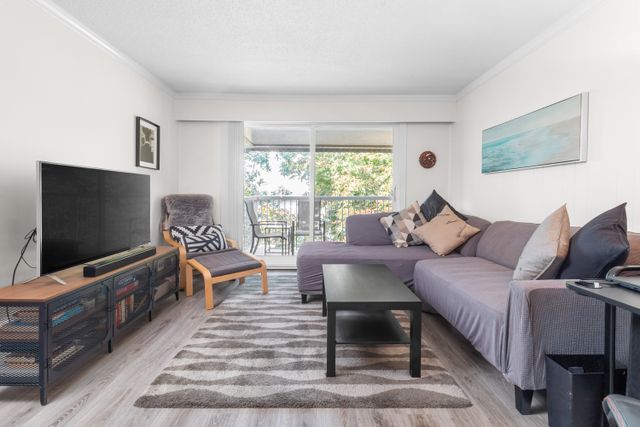 06 at 515 - 371 Ellesmere Avenue, Capitol Hill BN, Burnaby North