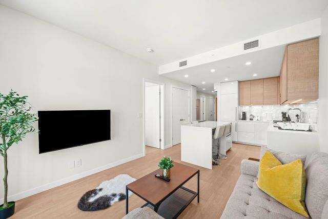 dsc07001 at 1810 - 2186 Gilmore Avenue, Brentwood Park, Burnaby North