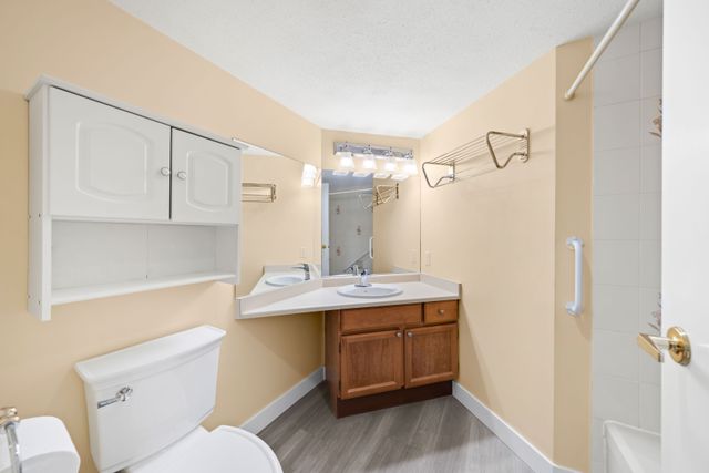 dsc07973 at 201 - 13876 102 Avenue, Whalley, North Surrey