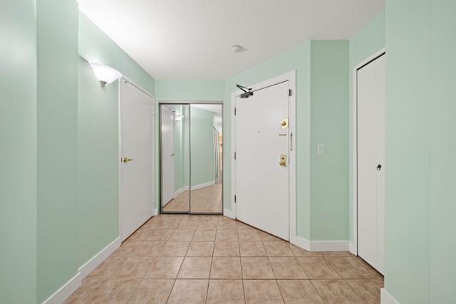 dsc08107 at 201 - 13876 102 Avenue, Whalley, North Surrey