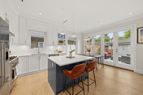 1751 E 14th Avenue, Grandview Woodland, Vancouver East photo number 2