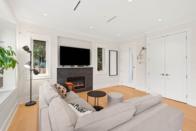 dsc07210 at 1751 E 14th Avenue, Grandview Woodland, Vancouver East