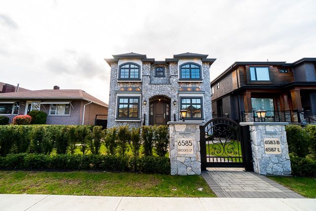 262698037-1 at 6585 Brooks, Killarney VE, Vancouver East