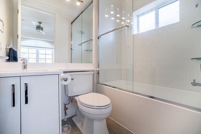 262698037-20 at 6585 Brooks, Killarney VE, Vancouver East