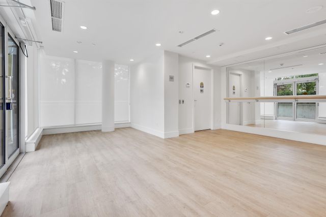 262817355-25 at 2108 - 13318 104 Avenue, Whalley, North Surrey