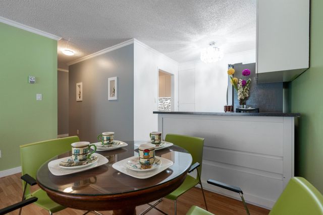 262723879-10 at 402 - 9880 Manchester Drive, Cariboo, Burnaby North