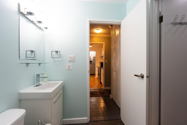 262723879-26 at 402 - 9880 Manchester Drive, Cariboo, Burnaby North