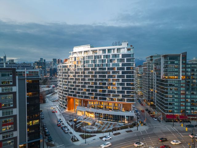 01 at 1707 - 1768 Cook Street, False Creek, Vancouver West