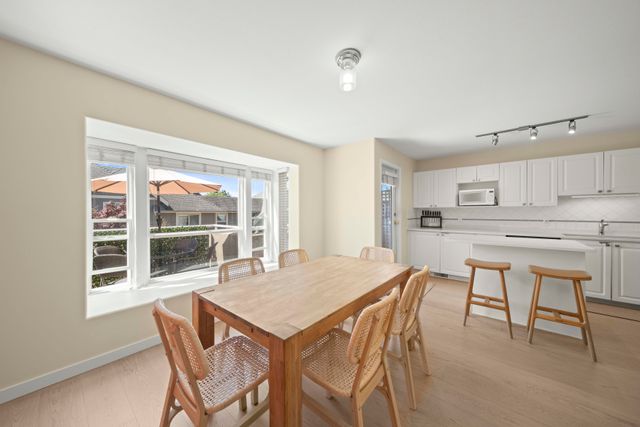 dsc01077 at 111 - 225 E 6th AVE, Lower Lonsdale, North Vancouver