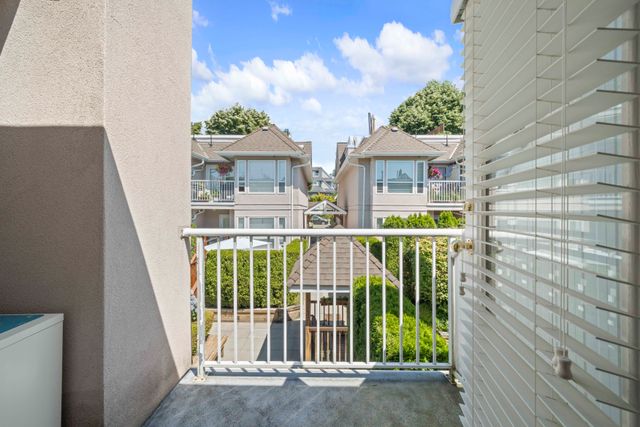 dsc01164 at 111 - 225 E 6th AVE, Lower Lonsdale, North Vancouver