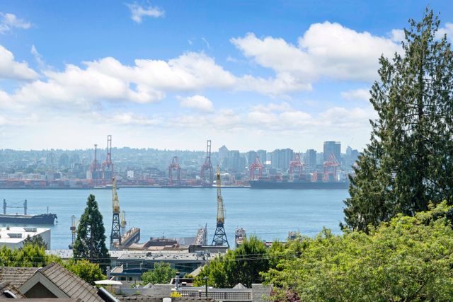 dsc01224 at 111 - 225 E 6th AVE, Lower Lonsdale, North Vancouver