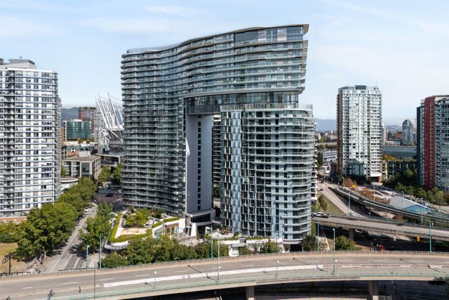 01 at 1804 - 89 Nelson ST, Yaletown, Vancouver West