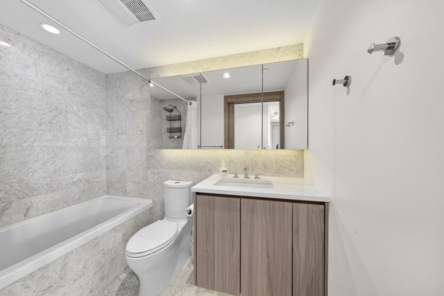 16 at 1804 - 89 Nelson ST, Yaletown, Vancouver West