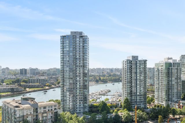 21 at 1804 - 89 Nelson ST, Yaletown, Vancouver West