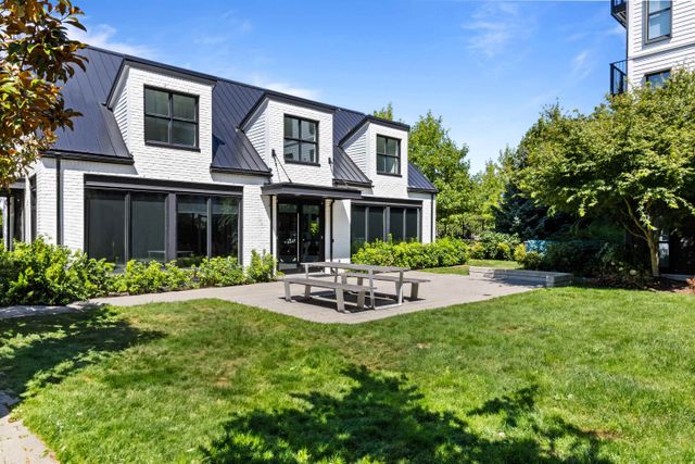  at 407 - 10168 149 Street, Guildford, North Surrey