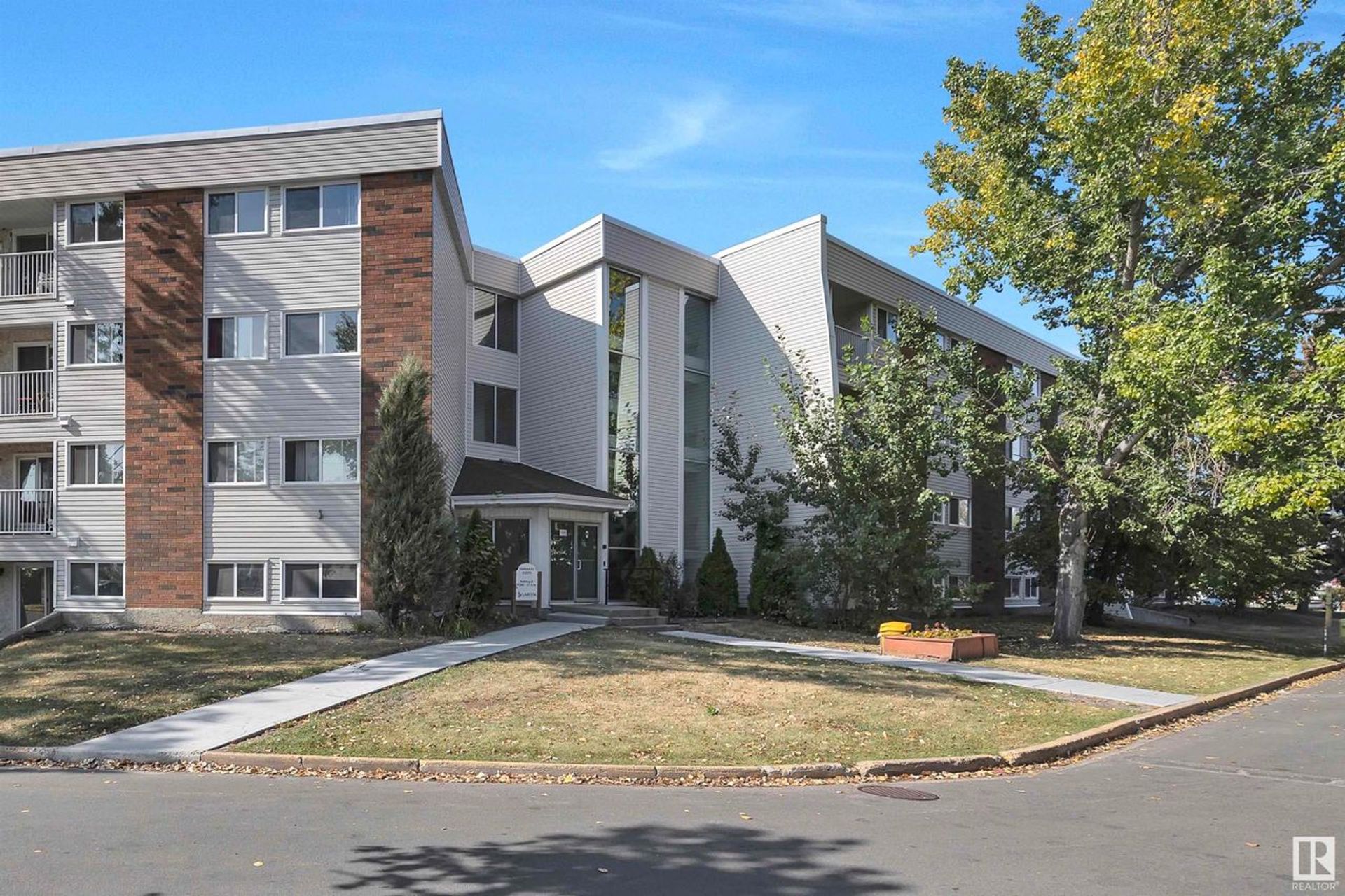 52 - 11245 31 Avenue, Sweet Grass, Edmonton by The Esposito Team 52 - 11245 31 Avenue, Sweet Grass, Edmonton