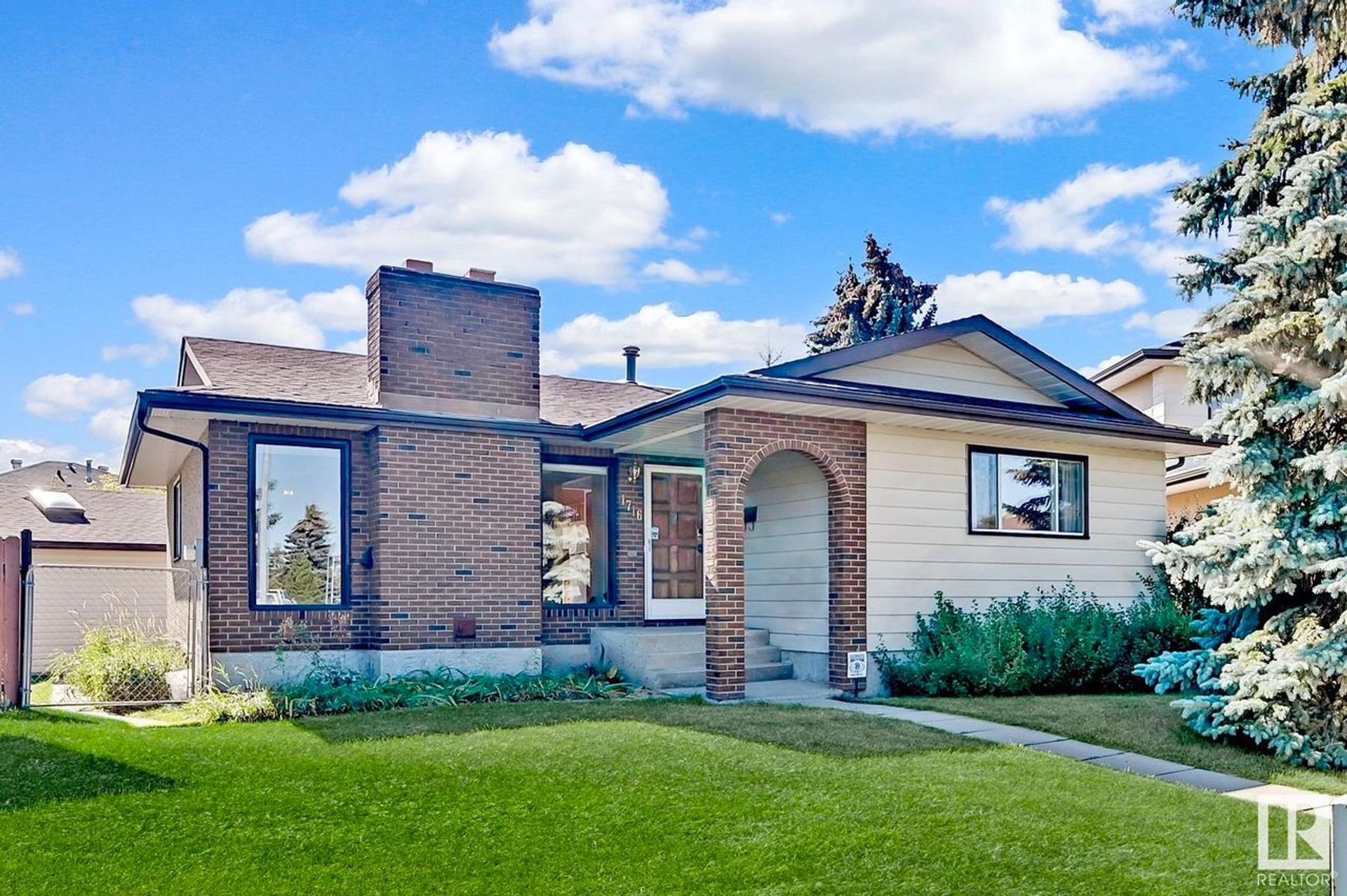1716 36 Street, Daly Grove, Edmonton by The Esposito Team 1716 36 Street, Daly Grove, Edmonton