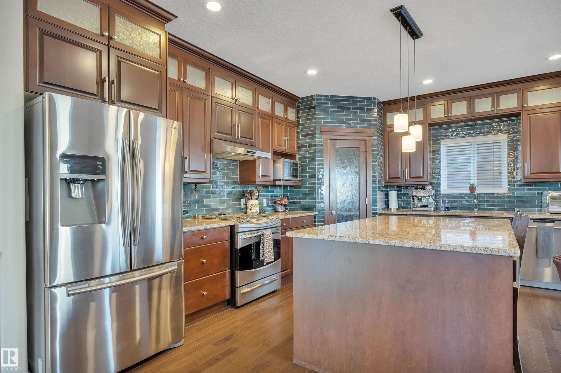 102 Lakewood Close, Beaumont Lakes, Beaumont