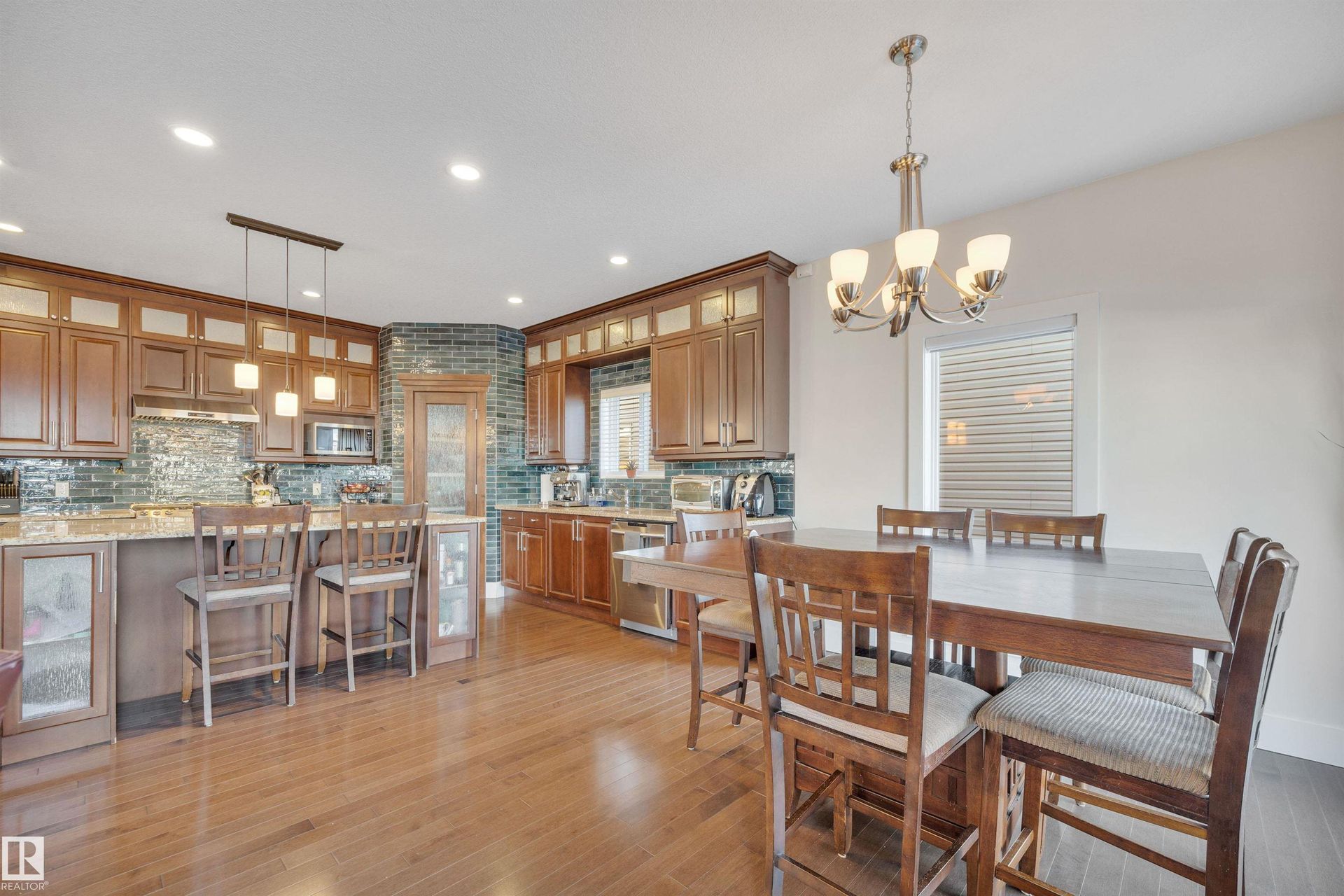 102 Lakewood Close, Beaumont Lakes, Beaumont