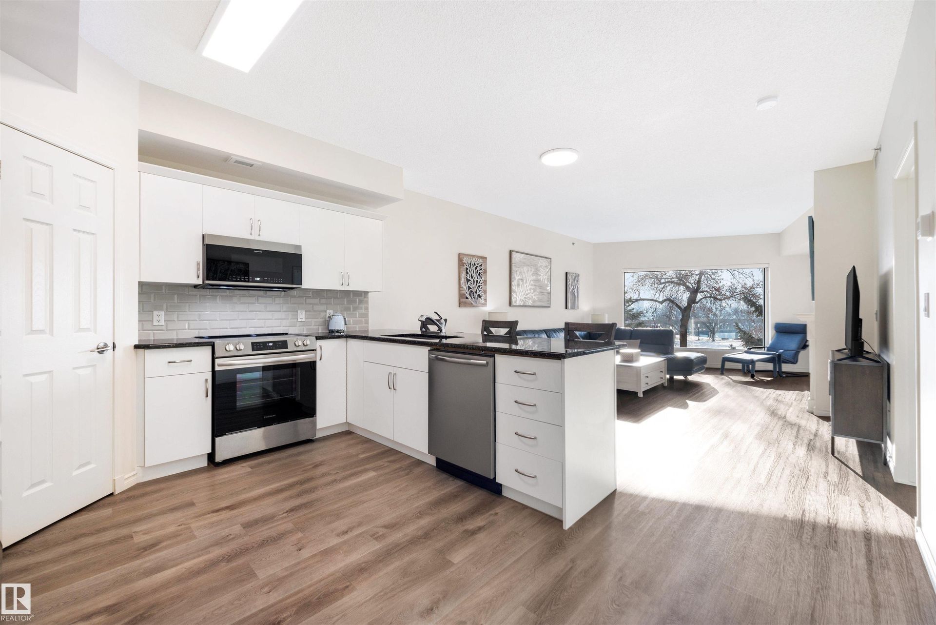 203 - 9708 110 Street NW, Wîhkwêntôwin, Edmonton