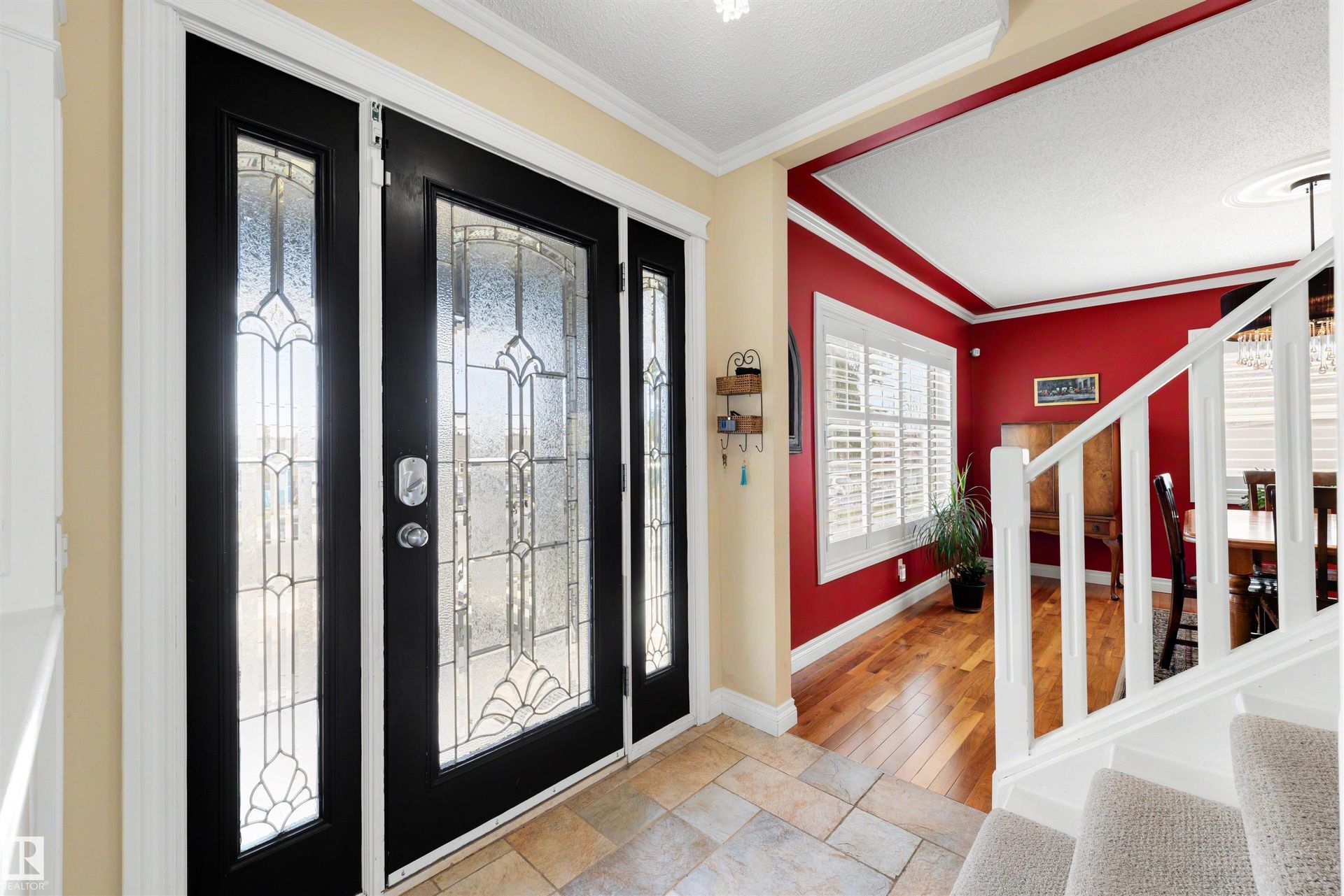 28 Mount Royal Drive, Mission, St. Albert