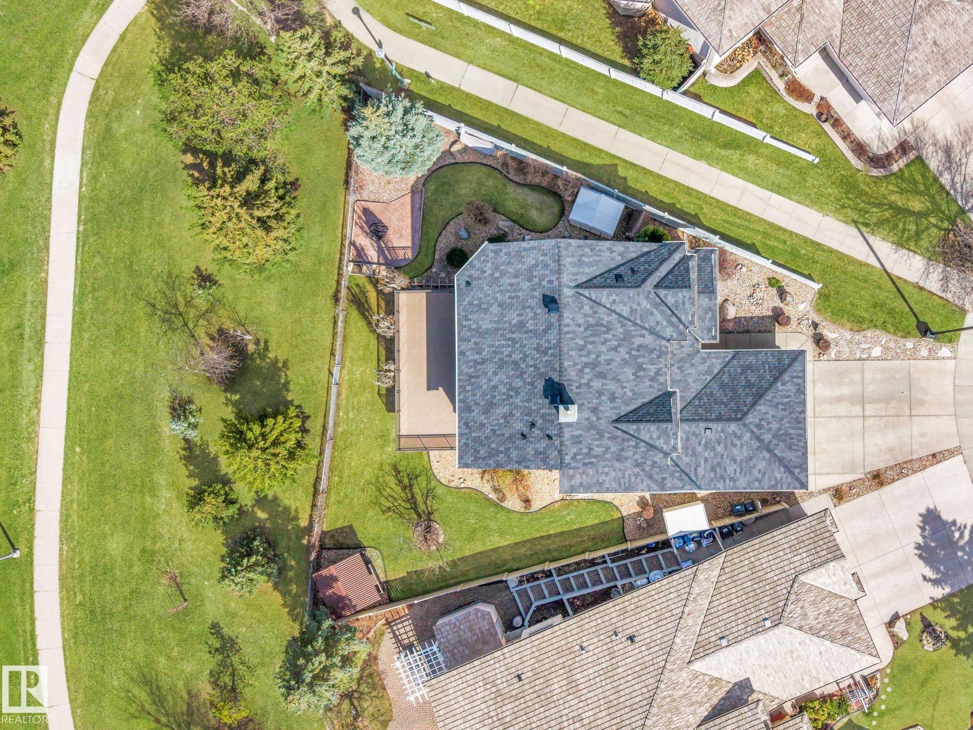 223 Ormsby Road E NW, Ormsby Place, Edmonton