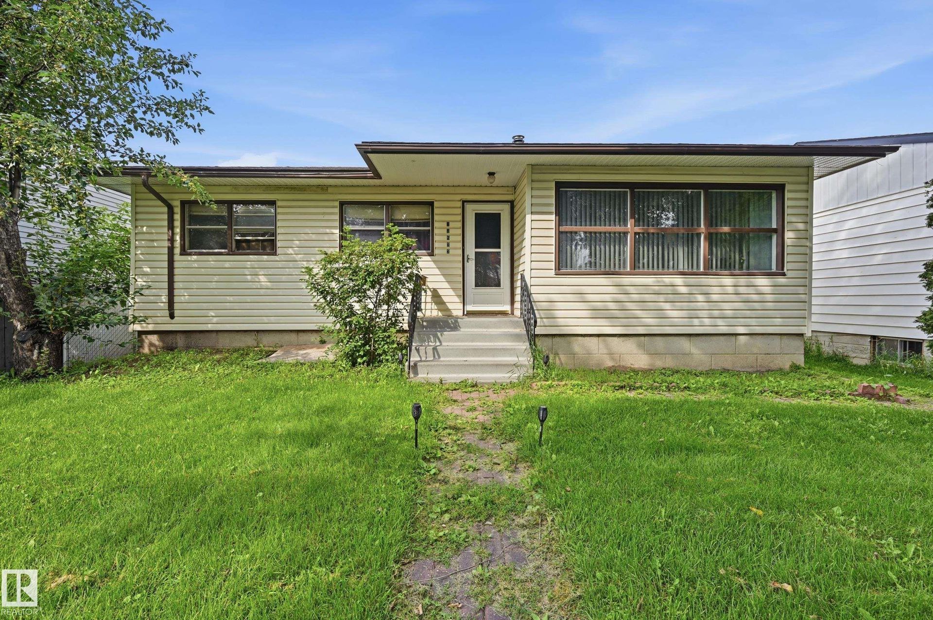 11622 133 Street NW, Woodcroft, Edmonton