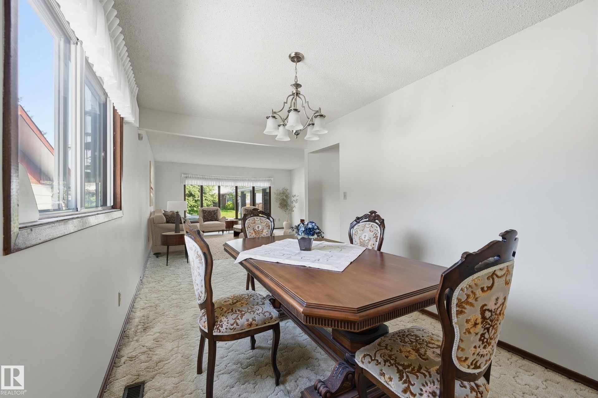8119 24 Avenue NW, Meyonohk, Edmonton