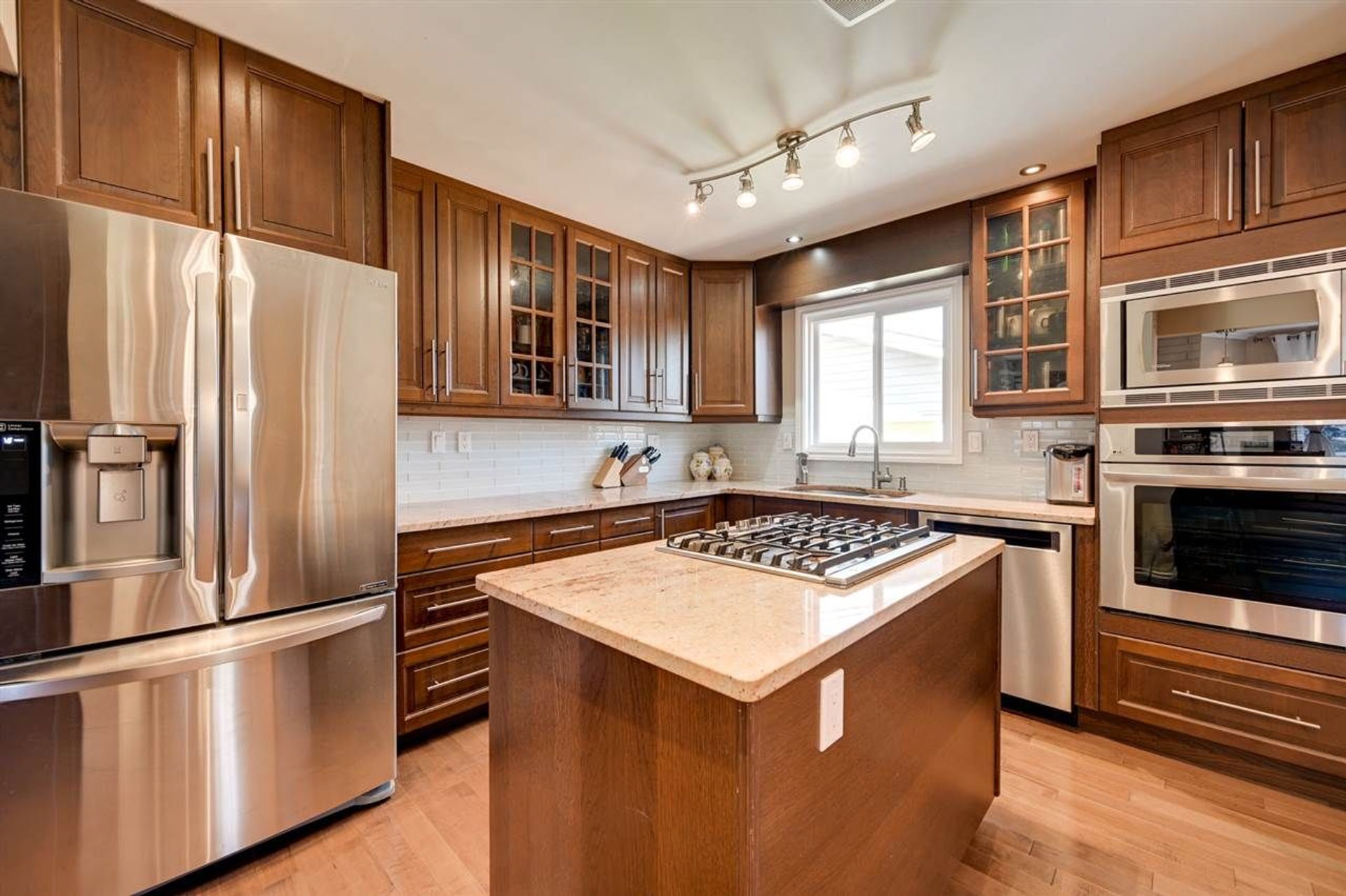 16106 88a Avenue, Meadowlark Park (Edmonton), Edmonton by The Esposito Team 16106 88a Avenue, Meadowlark Park (Edmonton), Edmonton