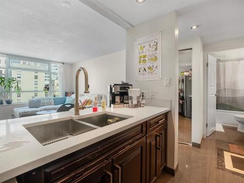 4 at 803 - 438 Seymour, Downtown VW, Vancouver West